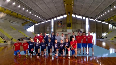 L’assessore allo Sport brinda insieme alla squadra ed inaugura il nuovo impianto