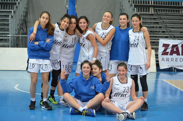 Under16 gold cestistica rivana iiriti music group vs piscine schio ... Piscina schio prezzi